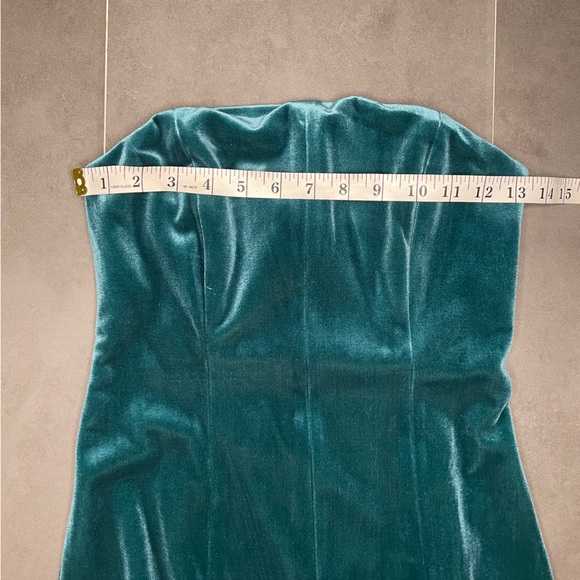Socialite Deep Teal Strapless Sheath Velvet Midi Dress - Picture 4 of 5